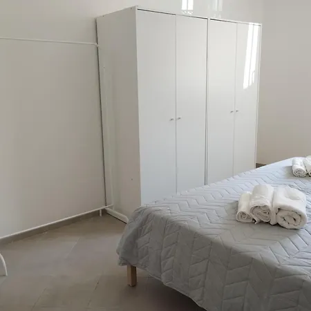 Agora 1