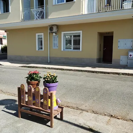 Agora 1